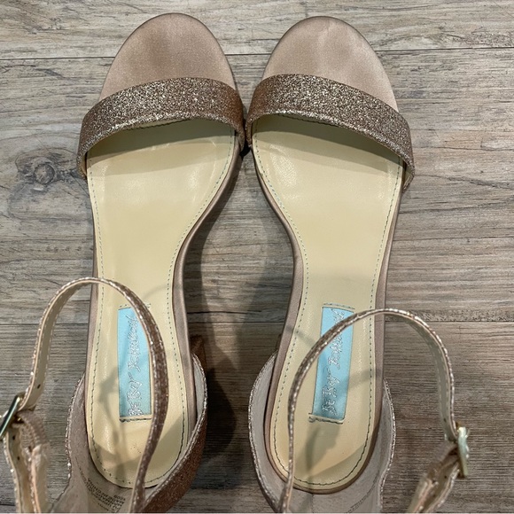Betsey Johnson SB Miri Champagne Glitter block heels 🎉 Last Day! - Picture 3 of 7